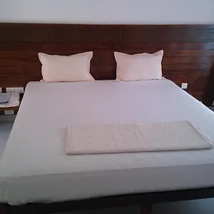 Resort Lilypad